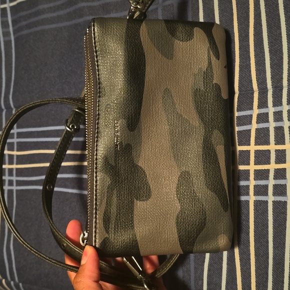 Matt & Nat Crossbody Bag - Picture 1 of 5